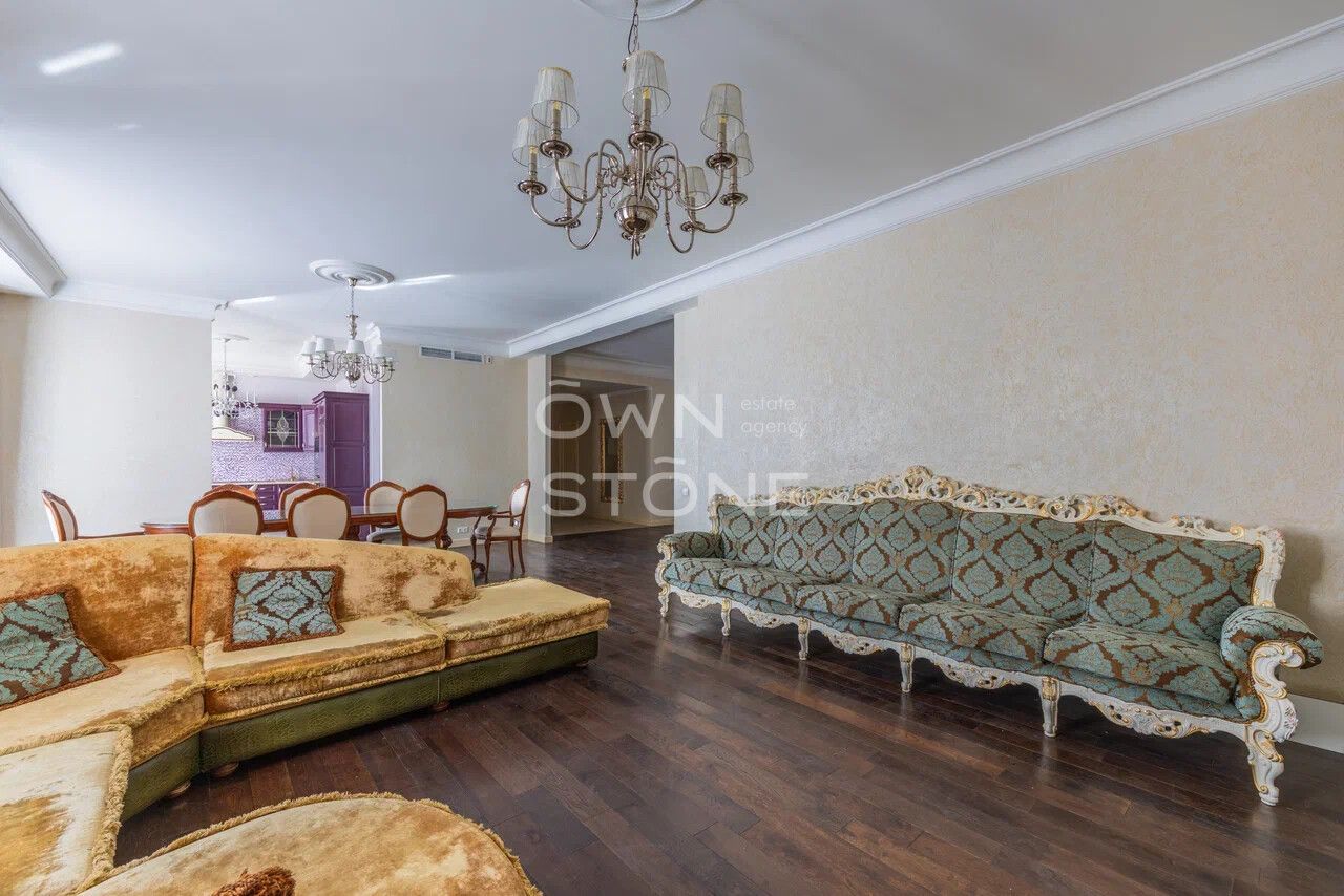 3-комнатная, 195 м² — 495 000 ₽