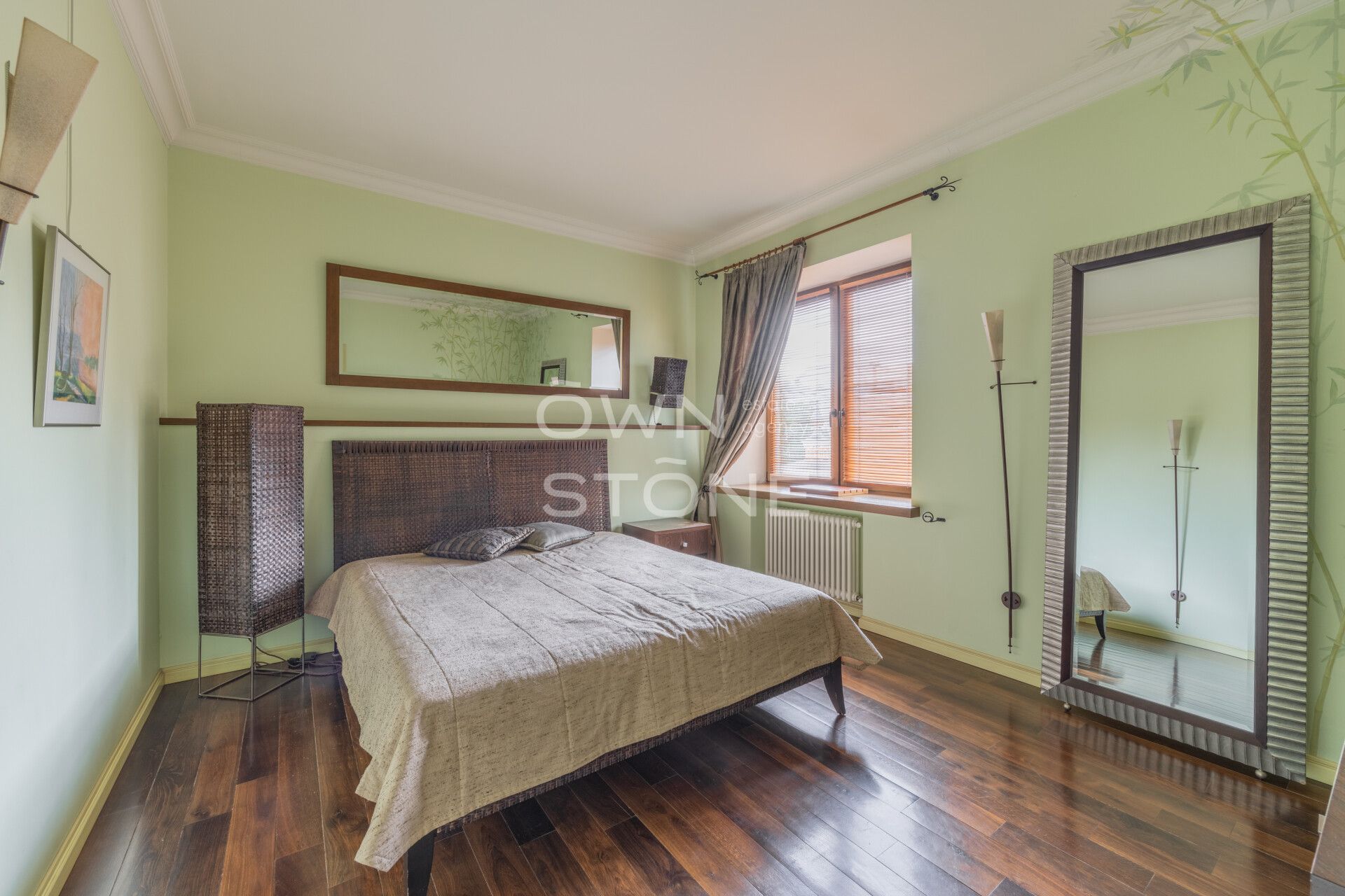 3-комнатная, 126 м² — 240 000 ₽