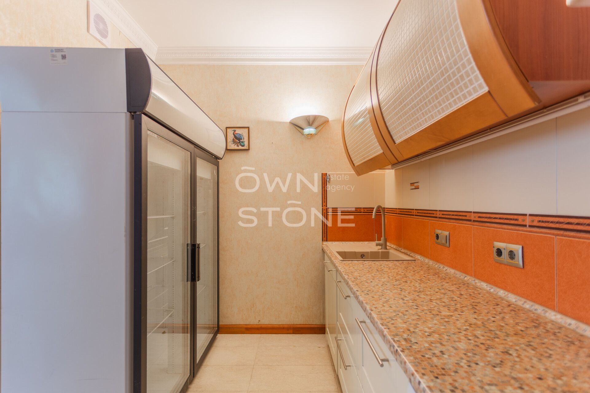 4-комнатная, 190 м² — 450 000 ₽
