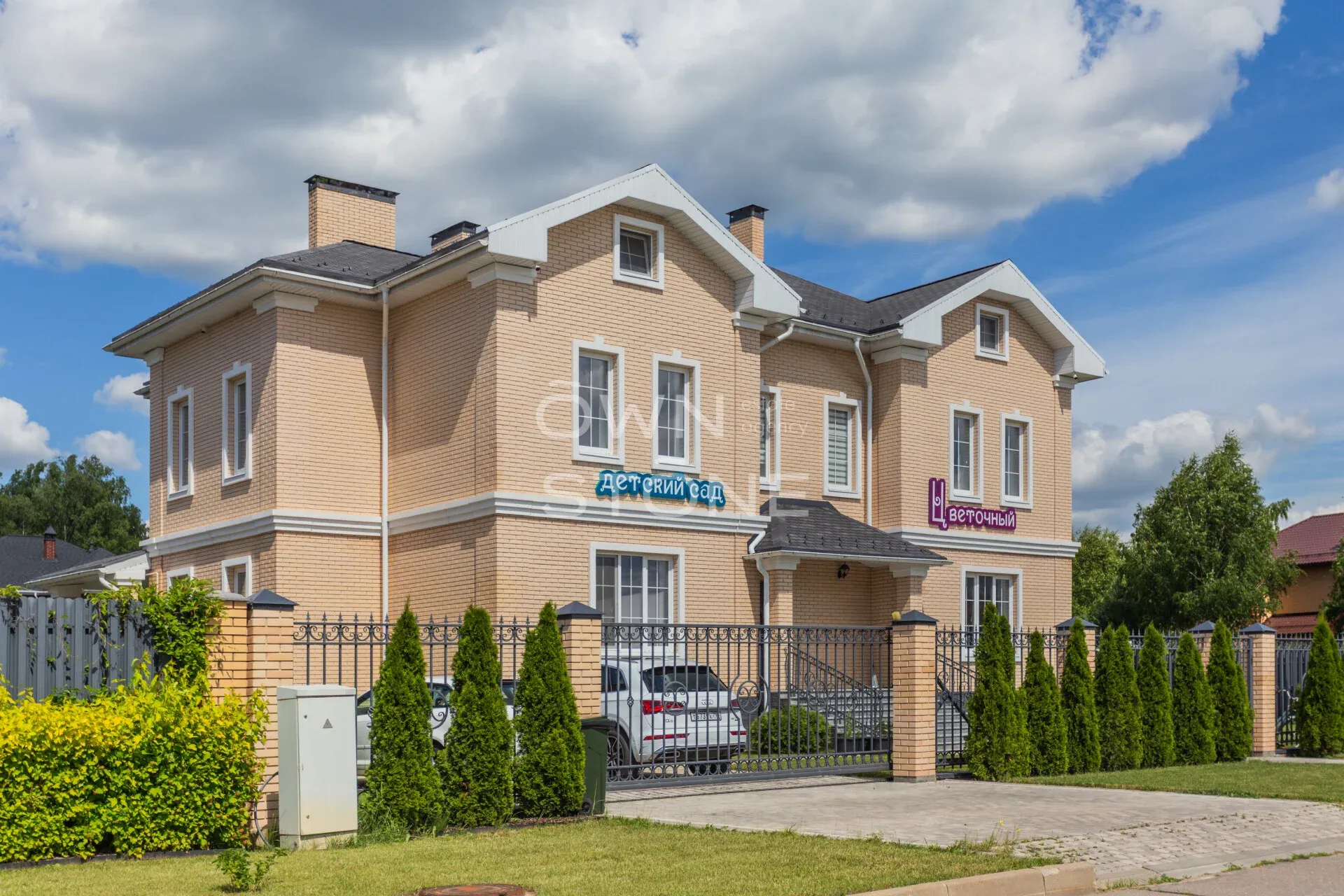 Студия, 1 077 м² — 16 800 000 ₽