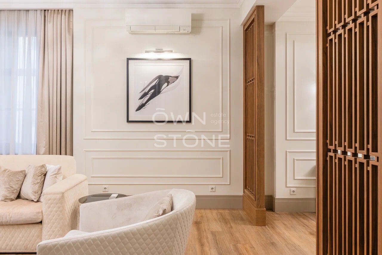 4-комнатная, 180 м² — 1 100 000 ₽