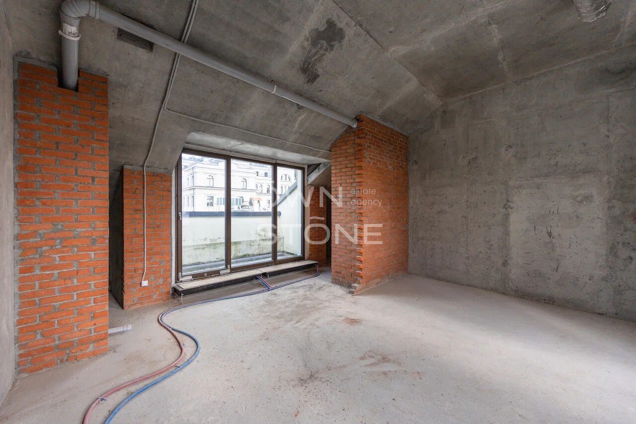 5-комнатная, 191 м² — 370 000 000 ₽