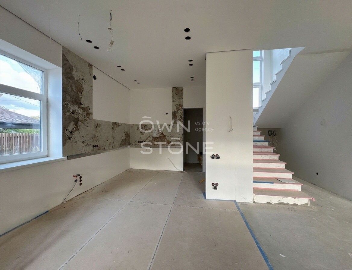 4-комнатная, 240 м² — 43 500 000 ₽
