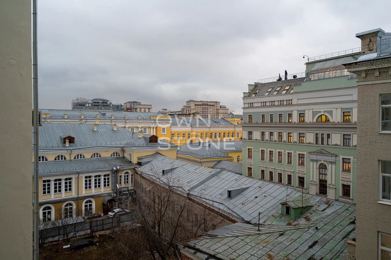 6-комнатная, 335 м² — 1 700 000 ₽