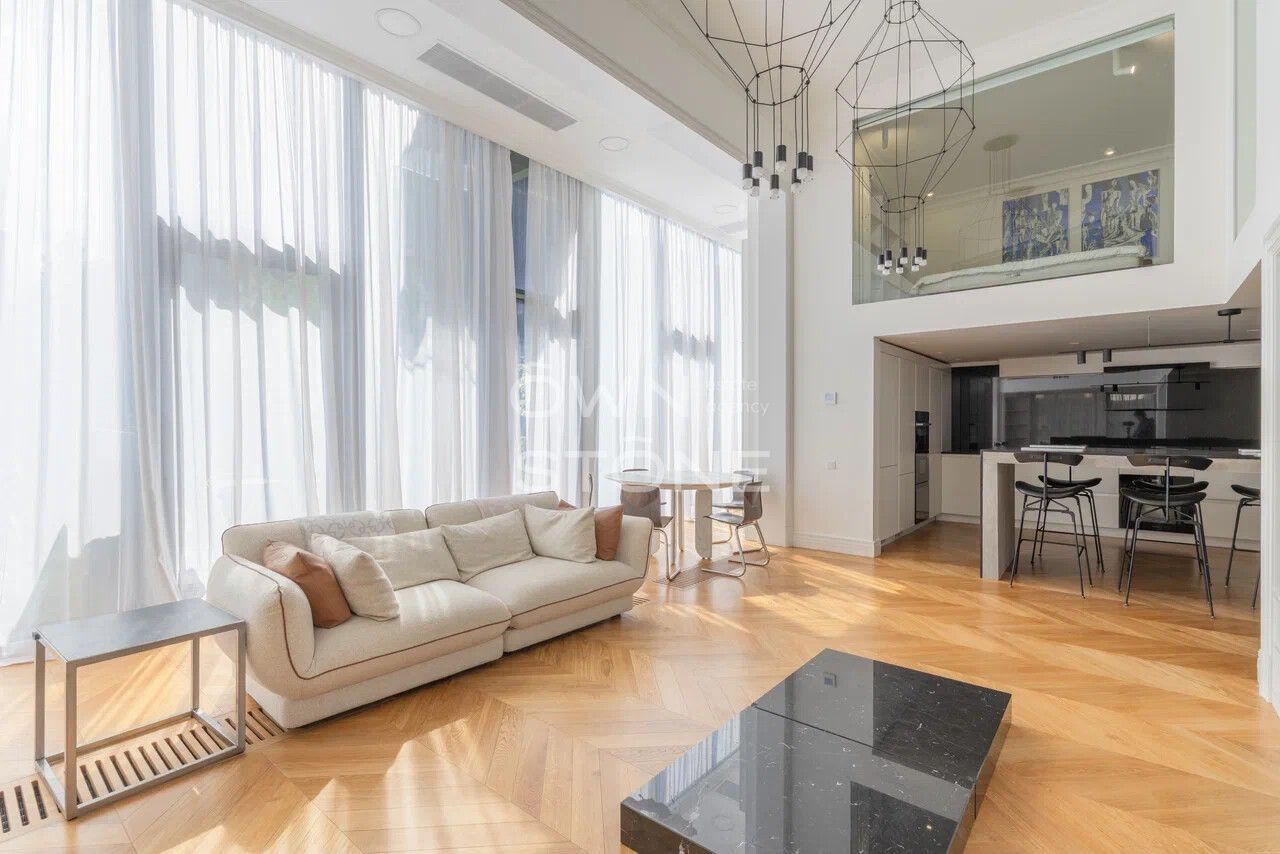 6-комнатная, 305 м² — 3 500 000 ₽