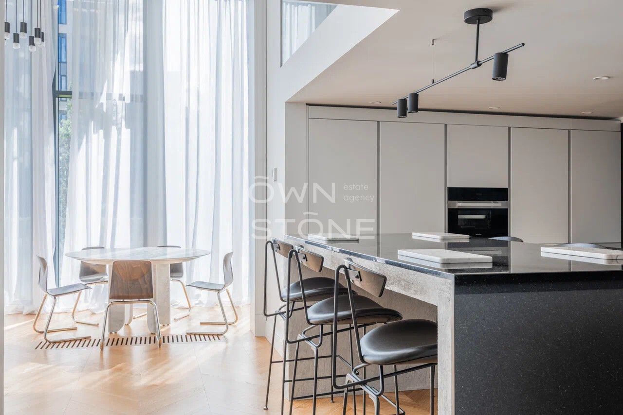 6-комнатная, 305 м² — 3 500 000 ₽