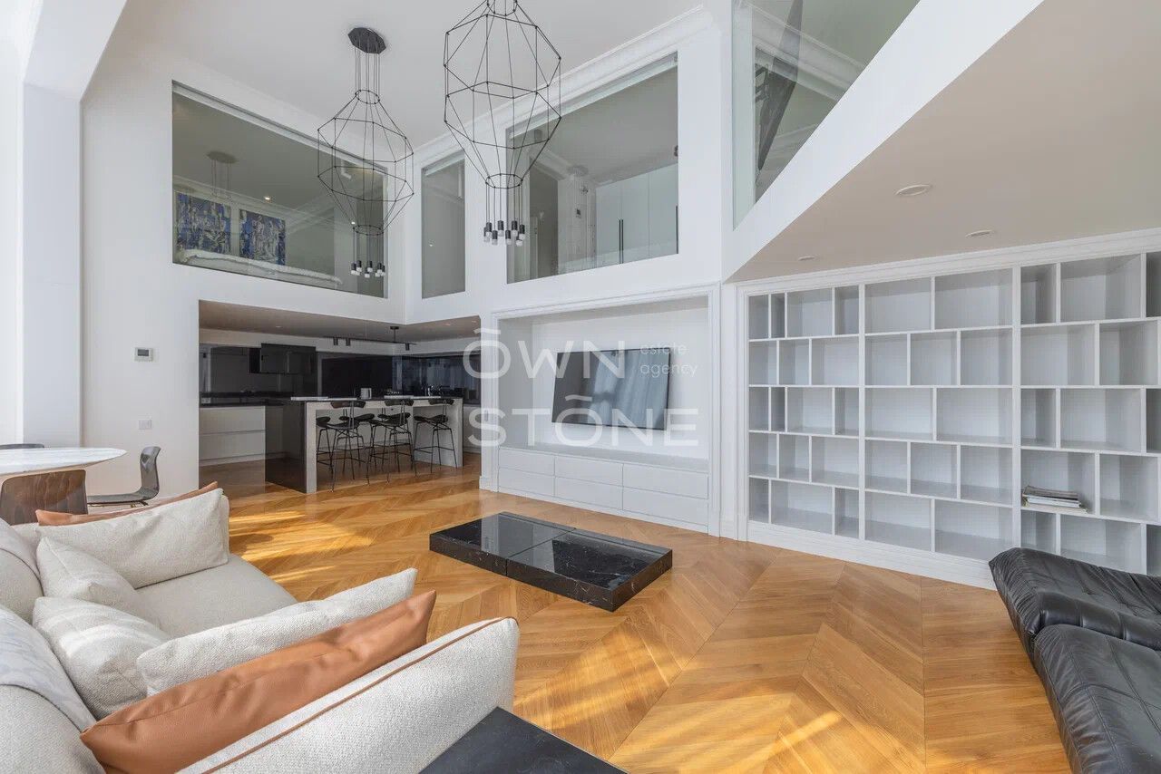 6-комнатная, 305 м² — 3 500 000 ₽