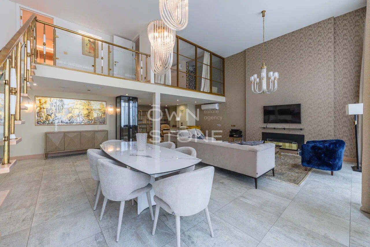 3-комнатная, 200 м² — 950 000 ₽
