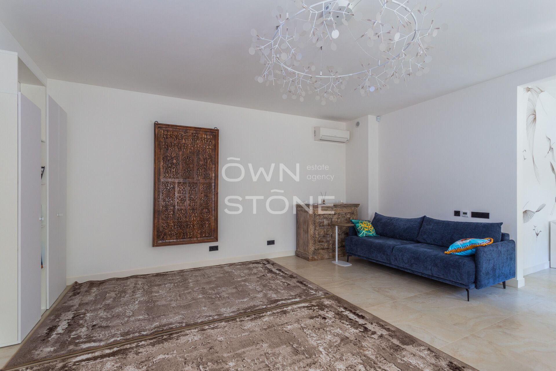 3-комнатная, 170 м² — 450 000 ₽