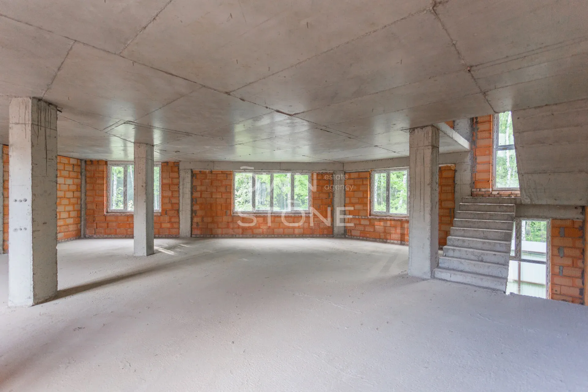 4-комнатная, 341 м² — 61 400 000 ₽