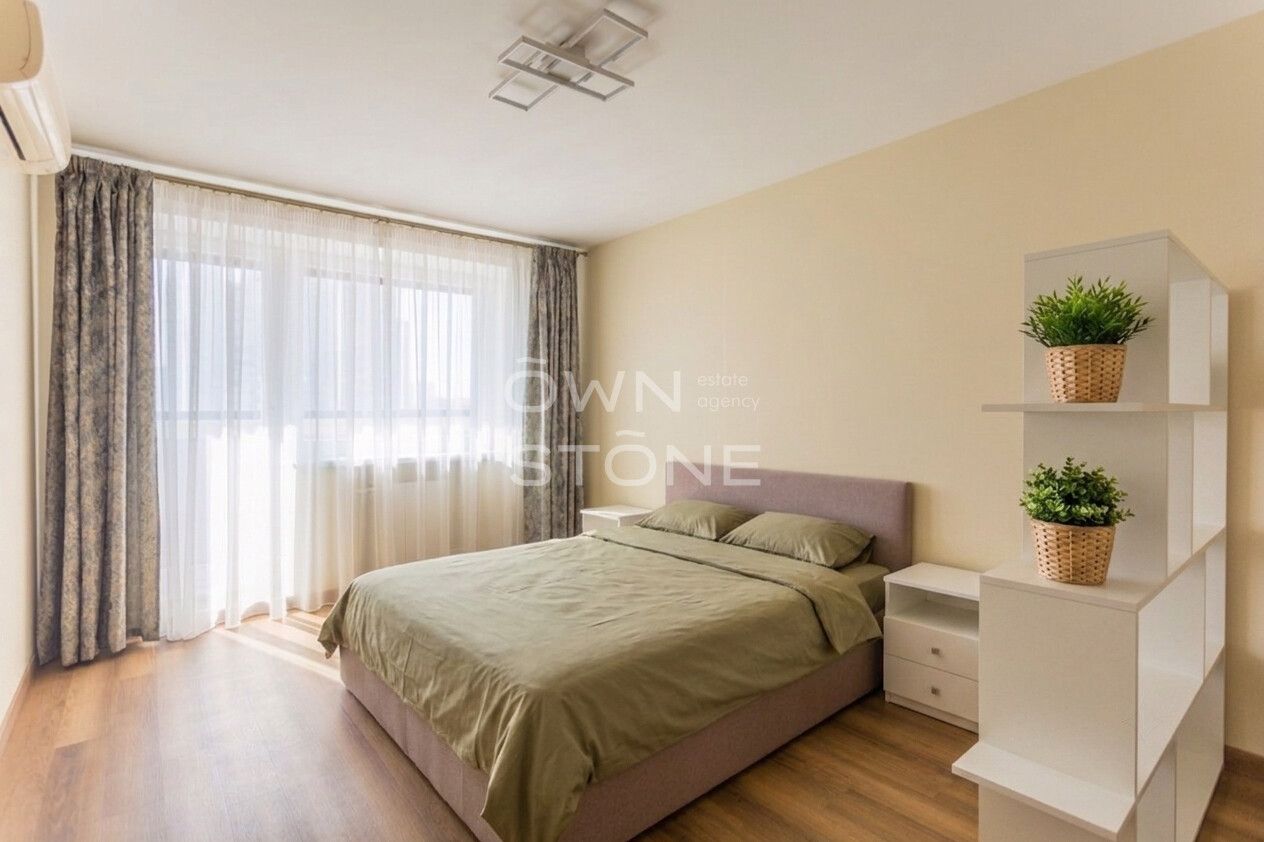 4-комнатная, 140 м² — 350 000 ₽