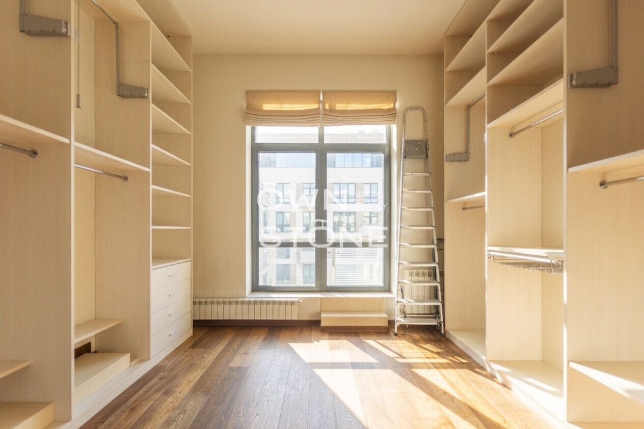 5-комнатная, 286 м² — 404 000 000 ₽
