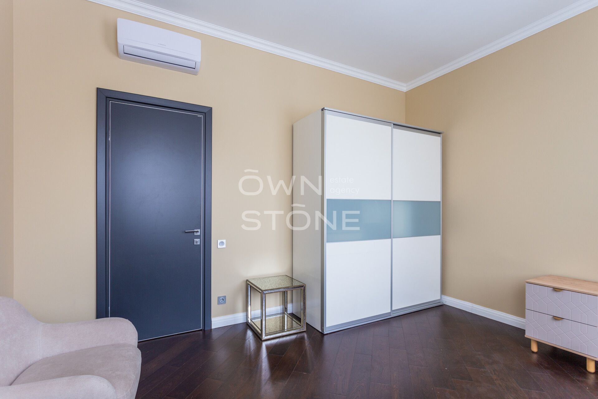 3-комнатная, 95 м² — 250 000 ₽