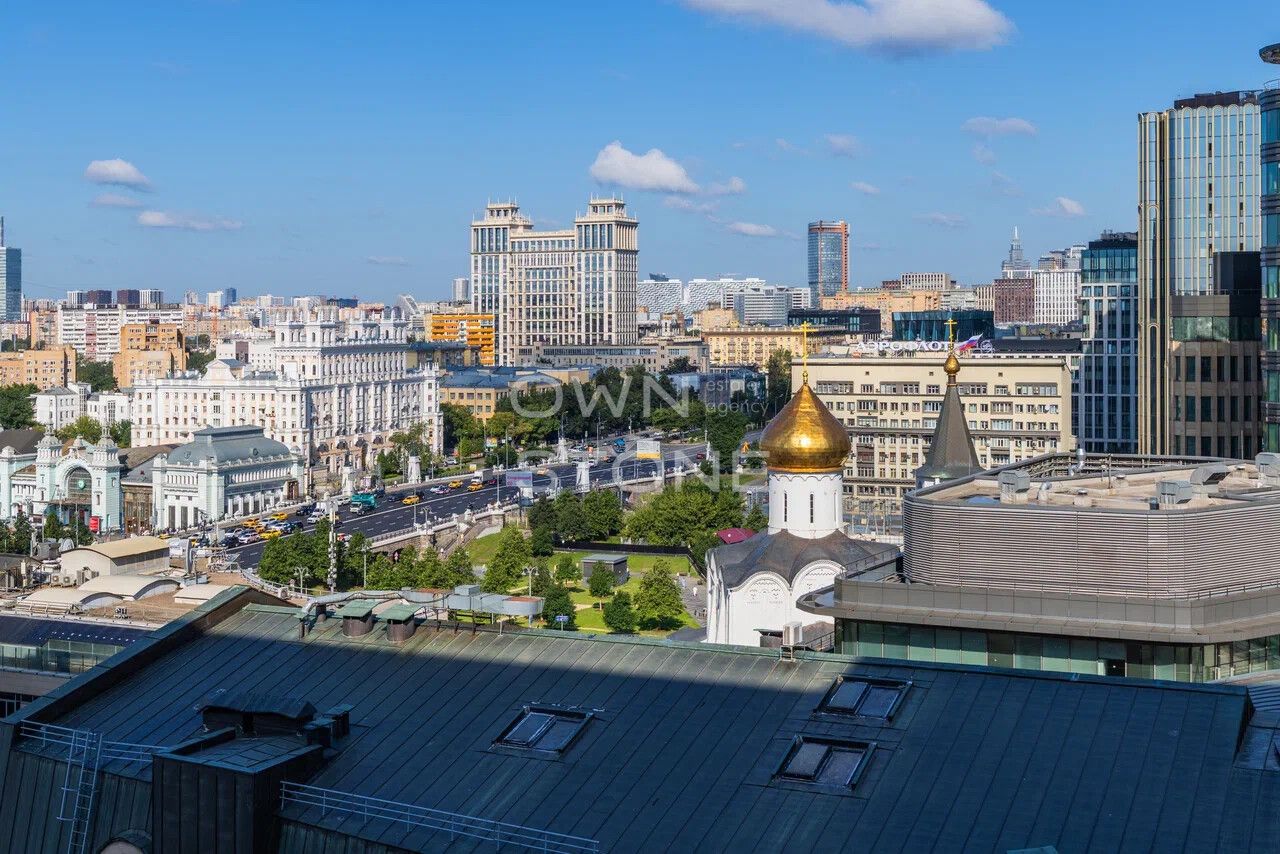 3-комнатная, 173 м² — 450 000 ₽