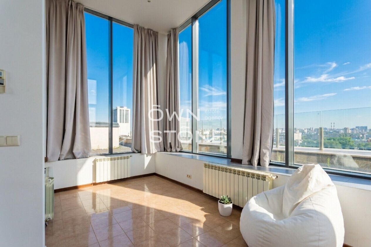5-комнатная, 286 м² — 404 000 000 ₽