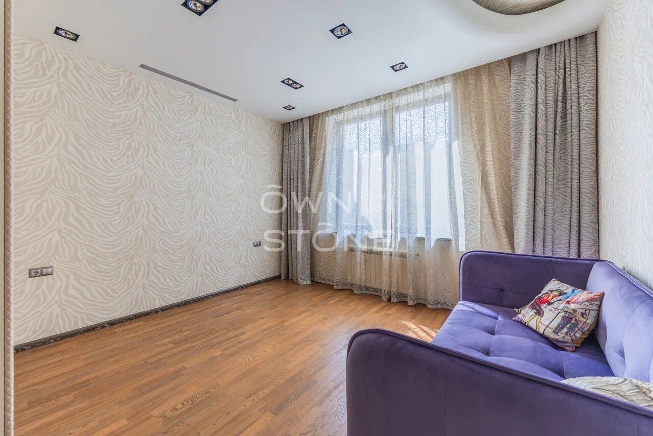 4-комнатная, 138 м² — 470 000 ₽