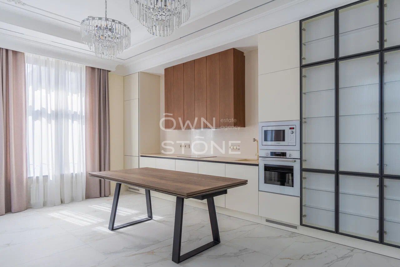 5-комнатная, 179 м² — 1 100 000 ₽