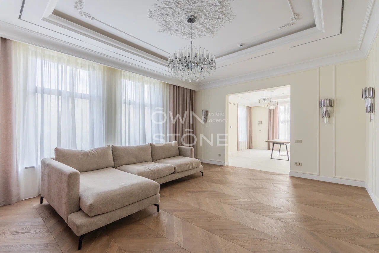 5-комнатная, 179 м² — 1 100 000 ₽