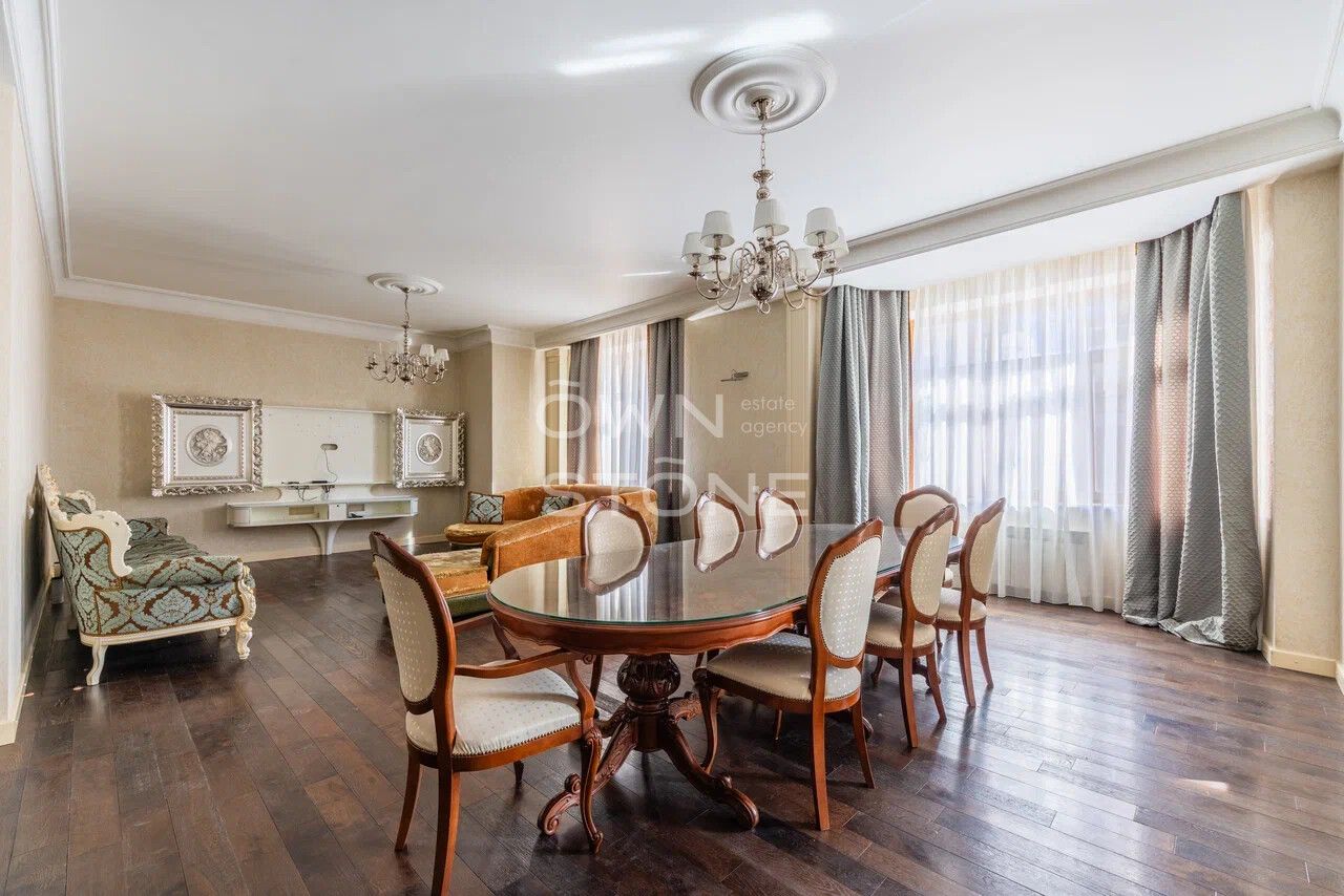 3-комнатная, 195 м² — 495 000 ₽