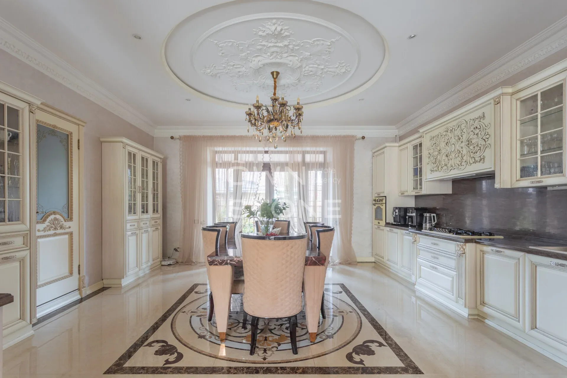 4-комнатная, 185 м² — 51 500 000 ₽