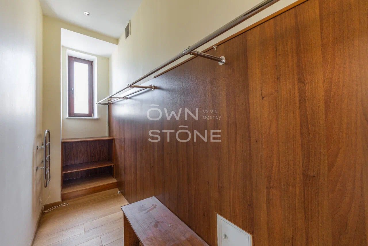 3-комнатная, 135 м² — 450 000 ₽