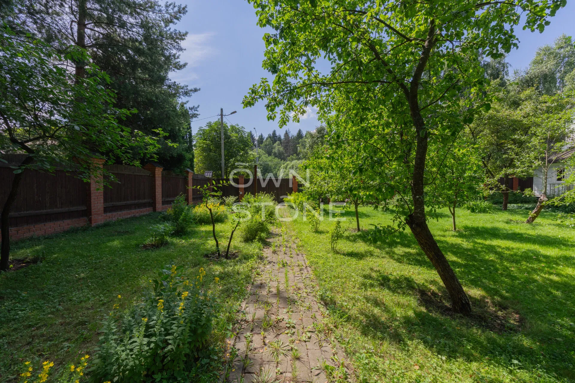 Студия, 1 500 м² — 27 500 000 ₽