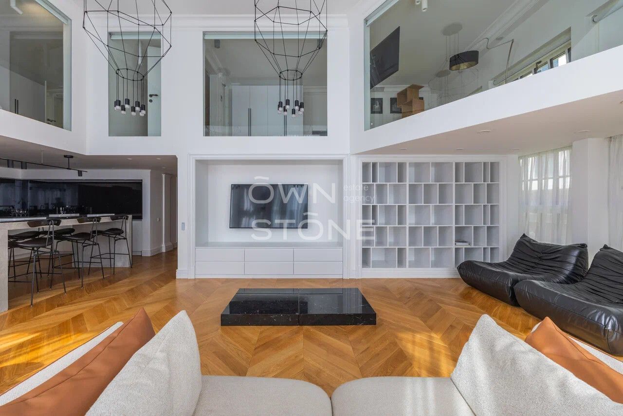 6-комнатная, 305 м² — 3 500 000 ₽