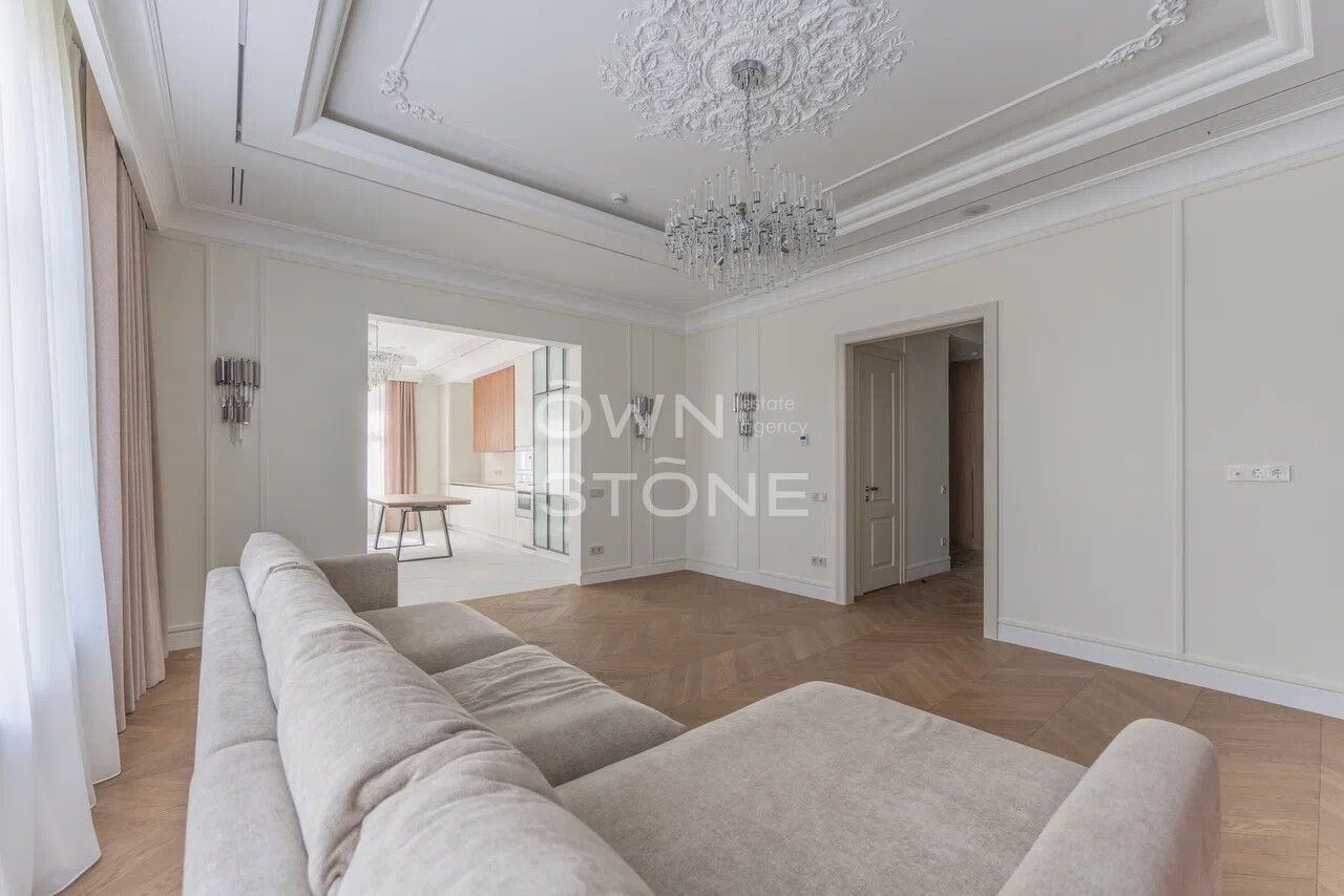 5-комнатная, 179 м² — 1 100 000 ₽