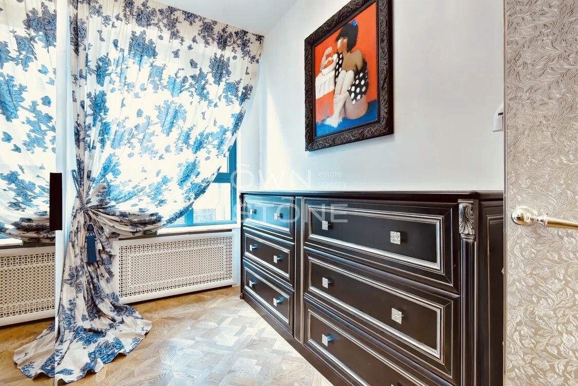 4-комнатная, 125 м² — 290 000 ₽