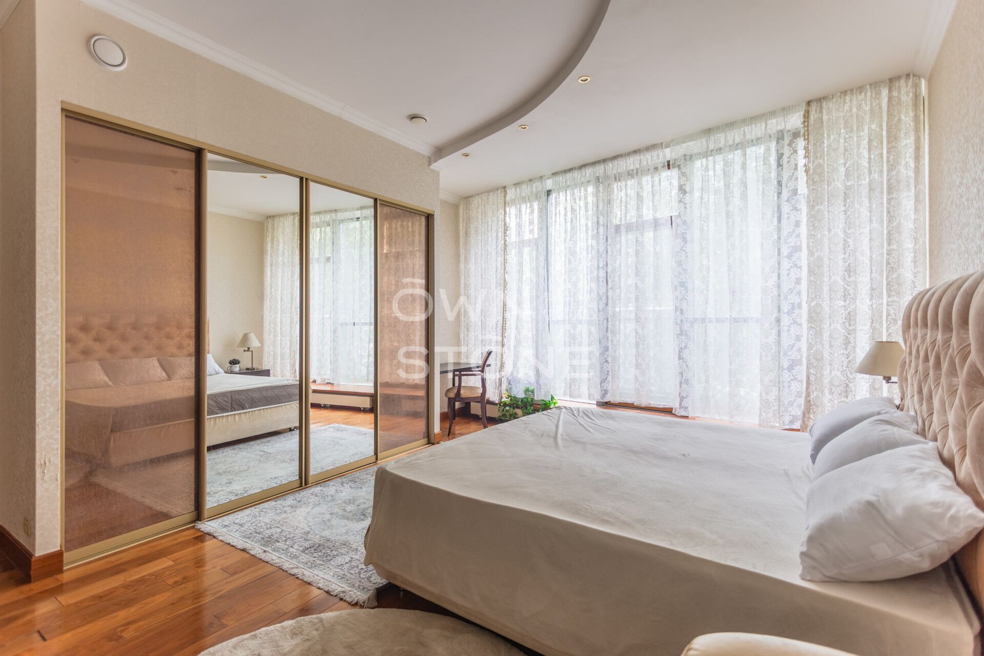 4-комнатная, 188 м² — 450 000 ₽