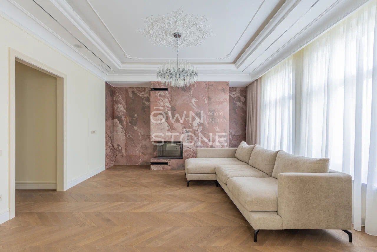 5-комнатная, 179 м² — 1 100 000 ₽