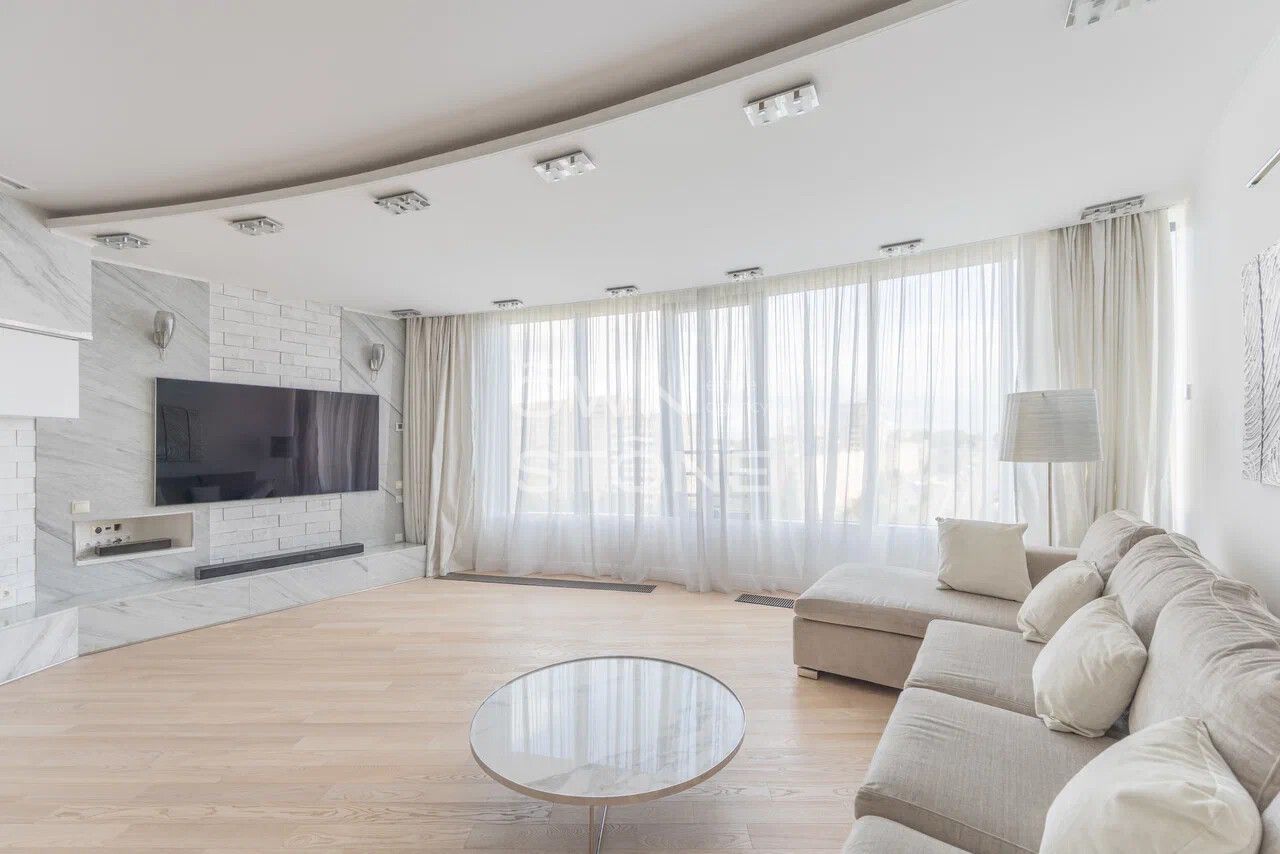 3-комнатная, 128 м² — 60 000 000 ₽