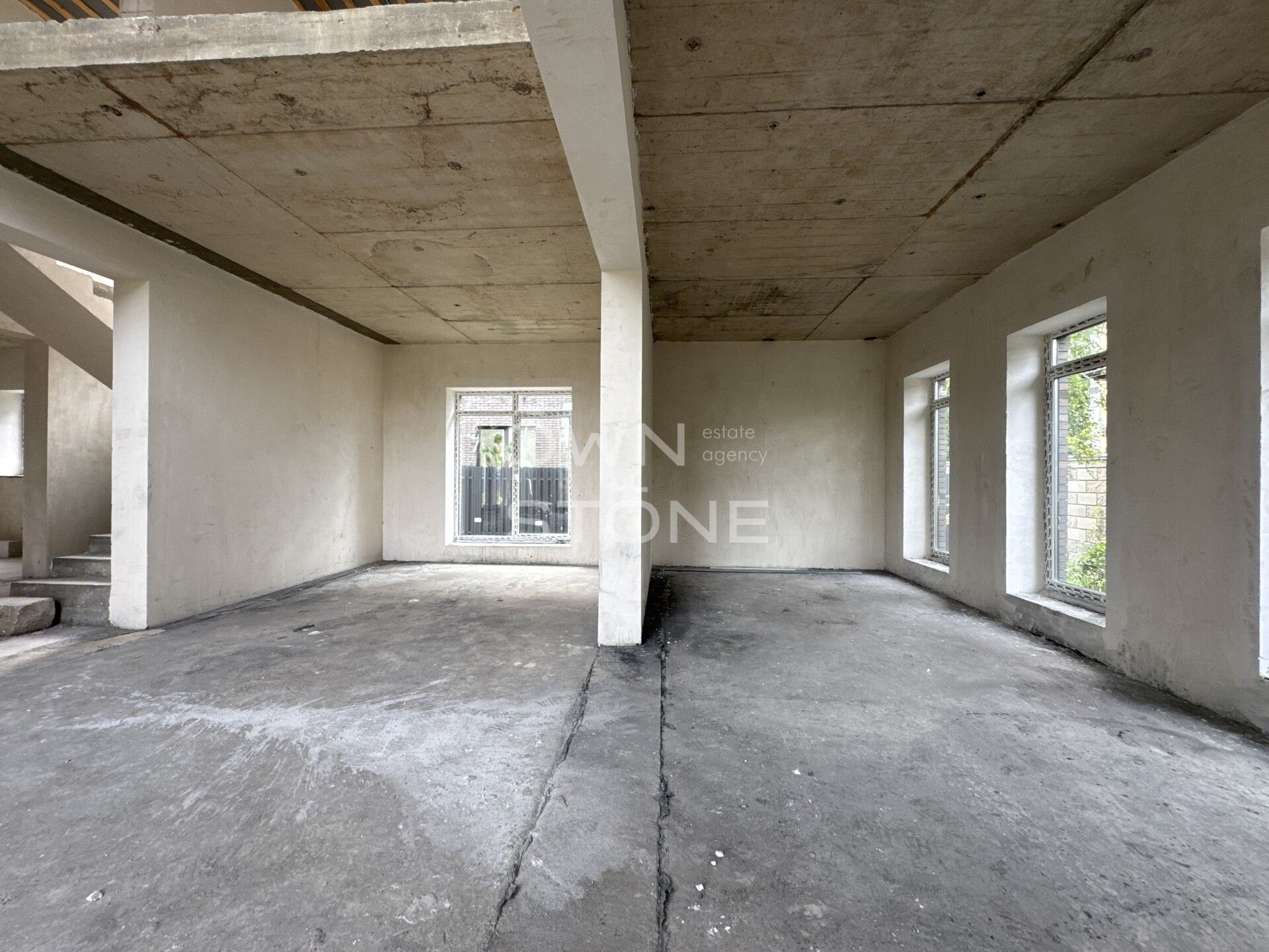 4-комнатная, 250 м² — 35 000 000 ₽