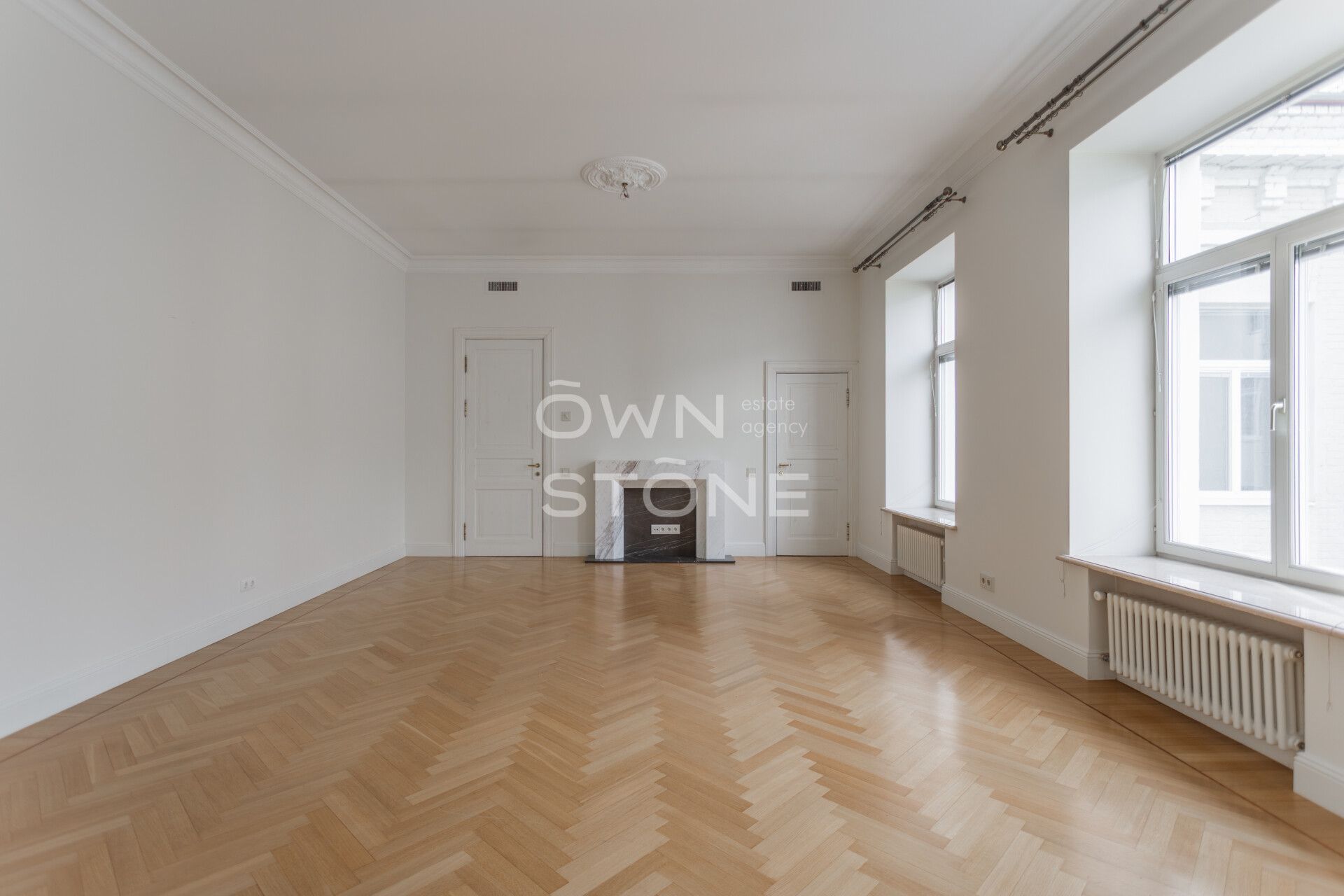 4-комнатная, 225 м² — 900 000 ₽