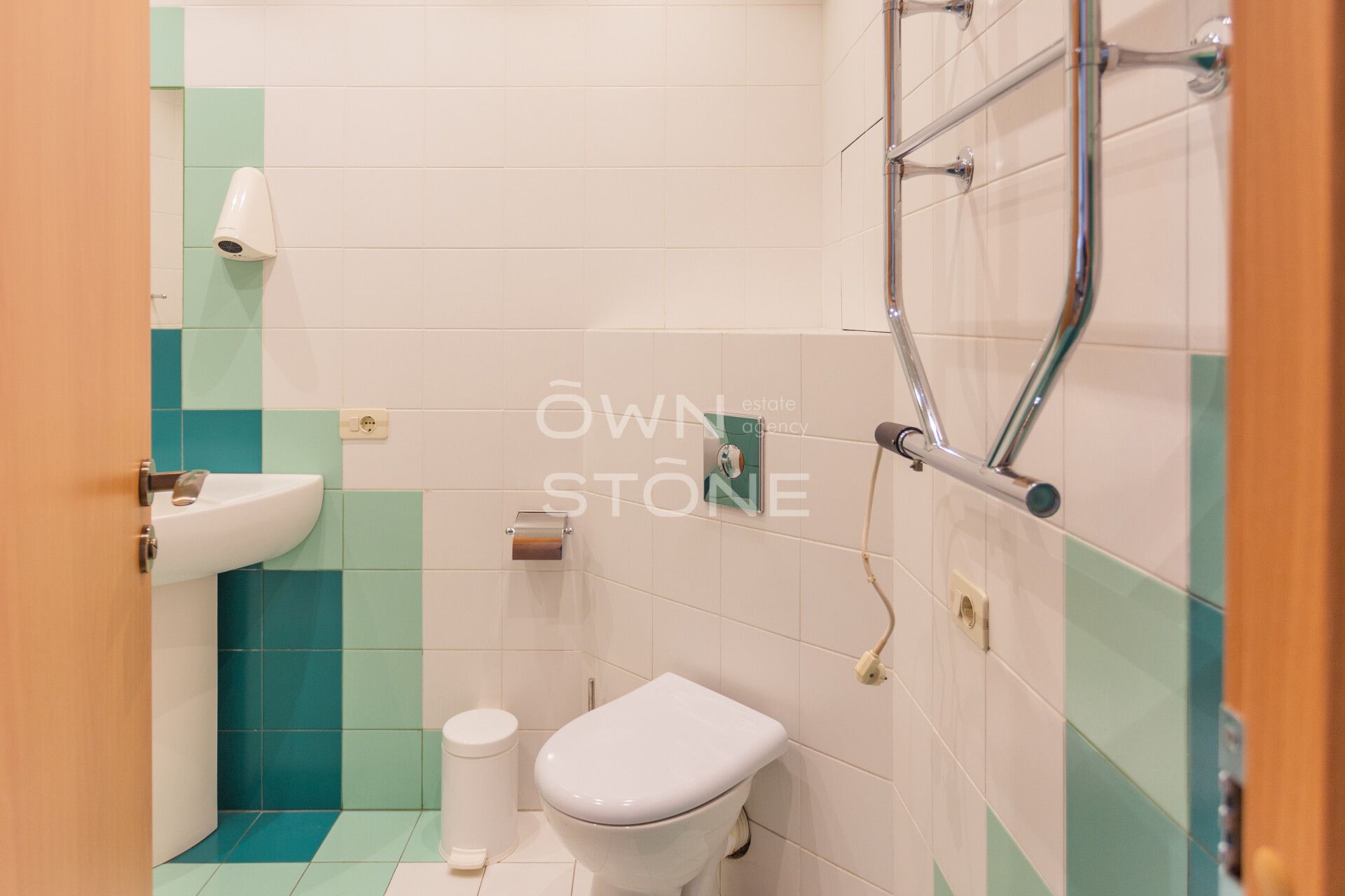4-комнатная, 140 м² — 350 000 ₽