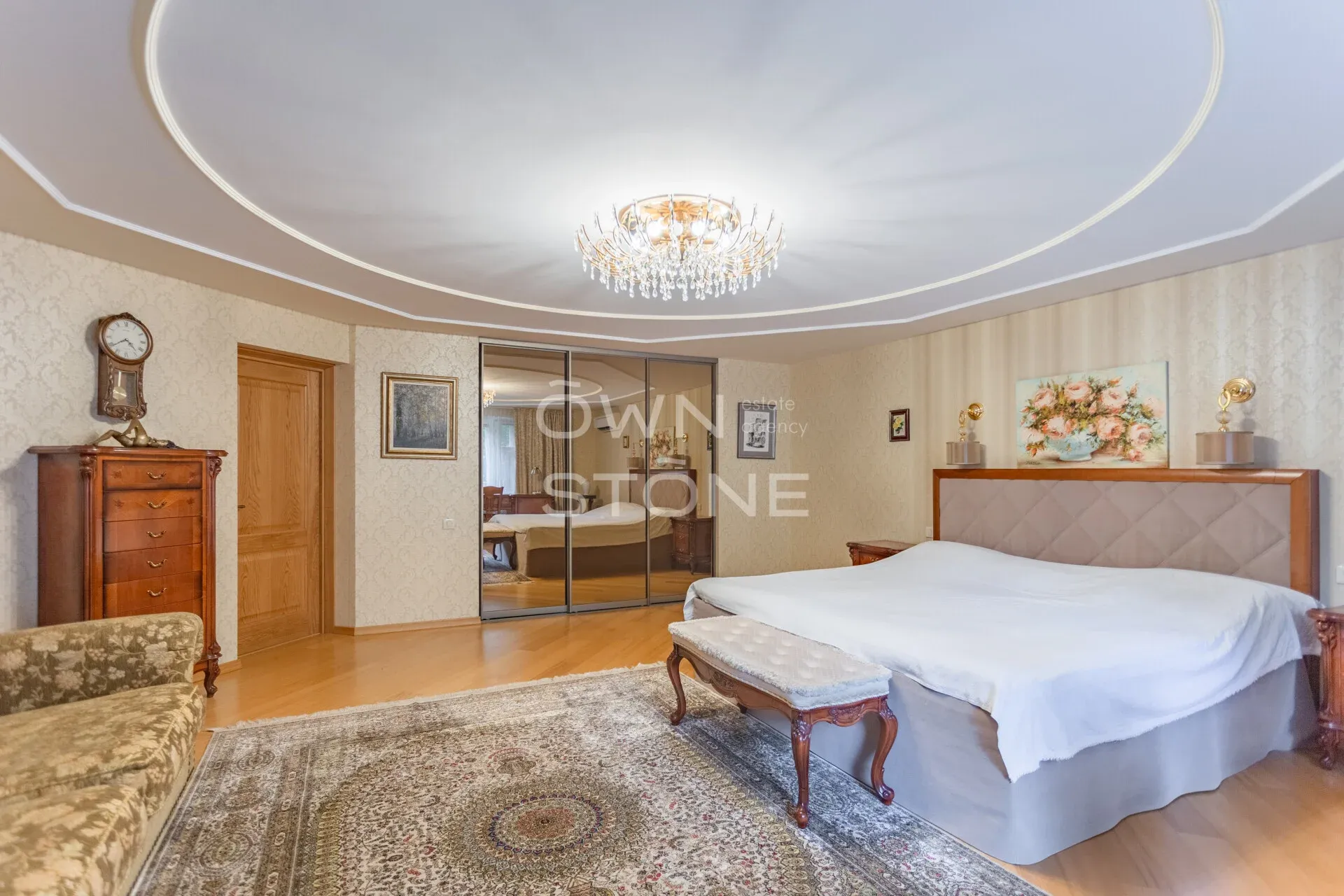 5-комнатная, 282 м² — 80 900 000 ₽