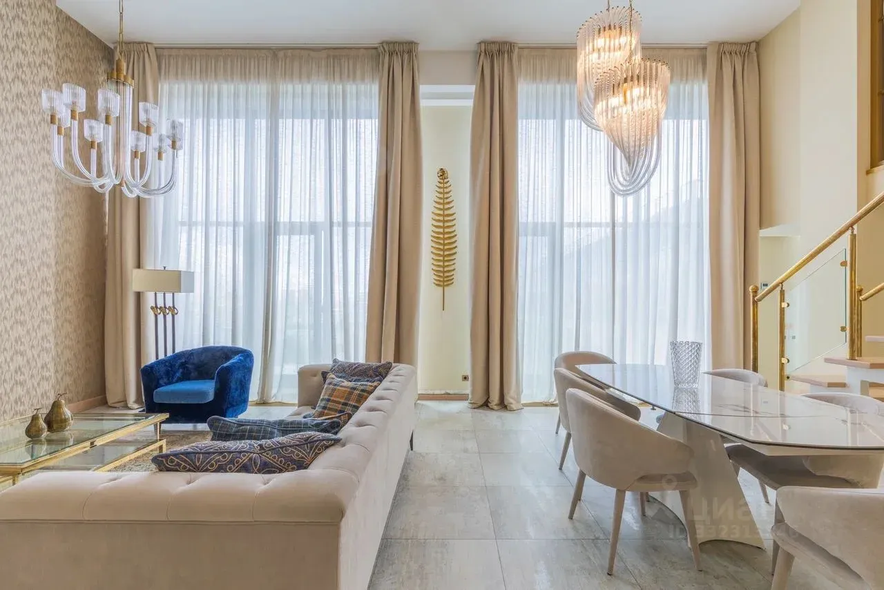 3-комн. квартира, 200 м²