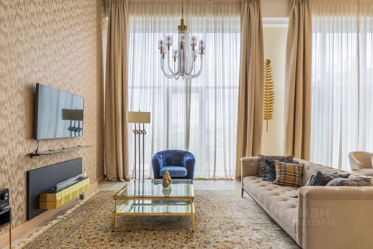 3-комн. квартира, 200 м²