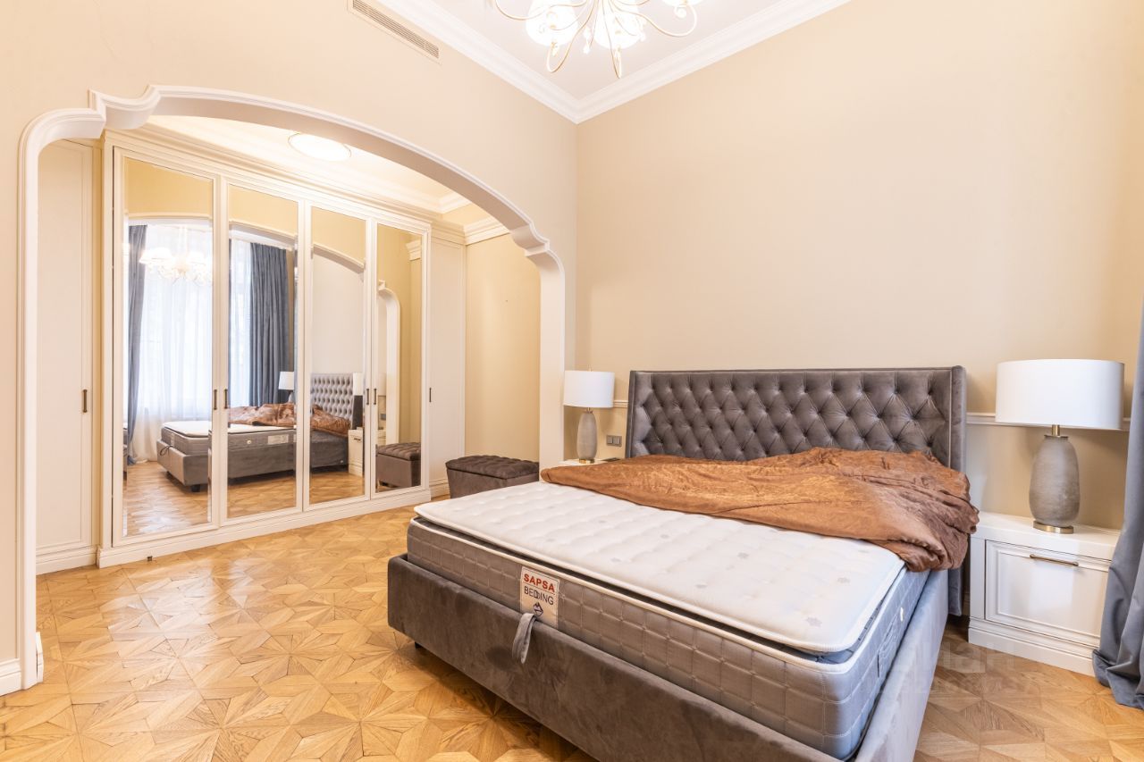3-комнатная, 115 м² — 94 990 000 ₽