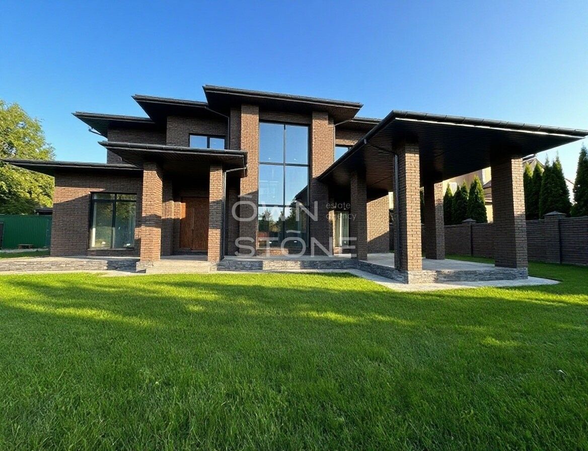 4-комнатная, 250 м² — 35 000 000 ₽
