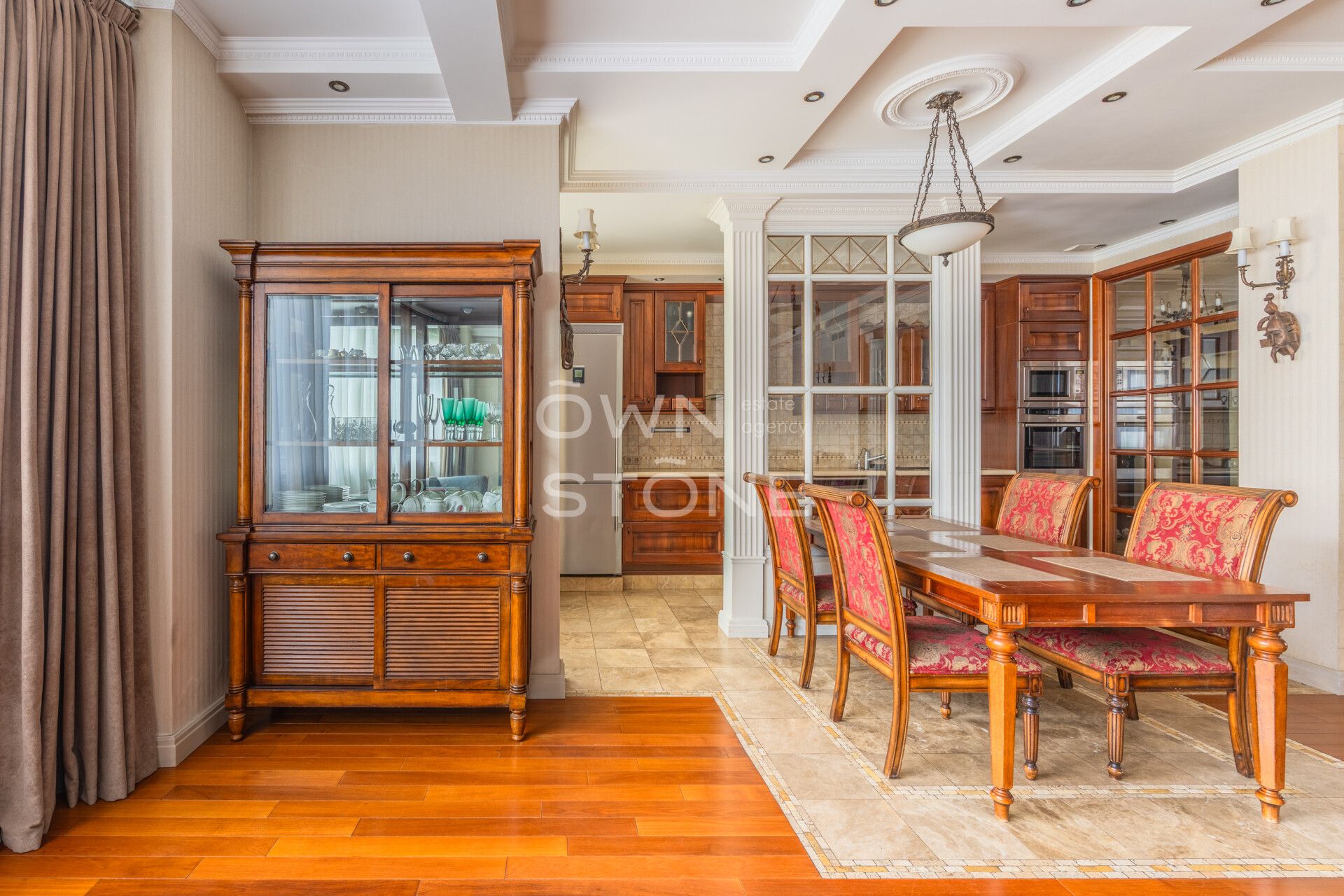 3-комнатная, 144 м² — 400 000 ₽
