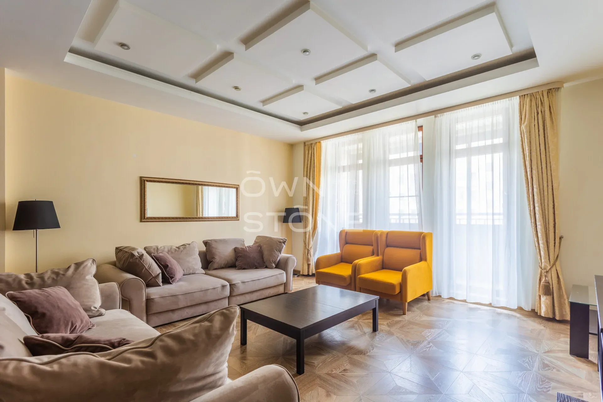 5-комнатная квартира (180 м²) с дизайнерским ремонтом