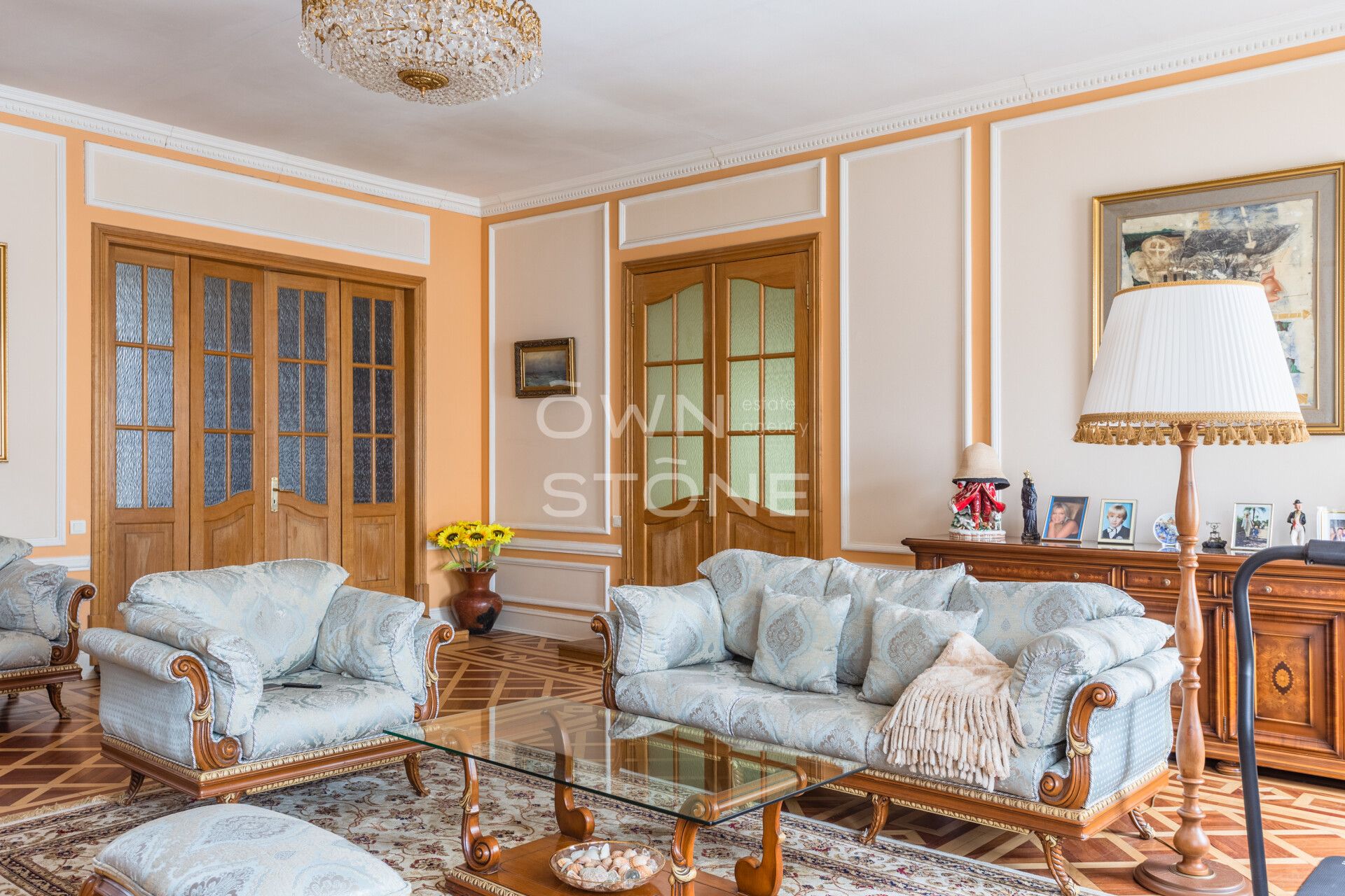 4-комнатная, 160 м² — 380 000 ₽