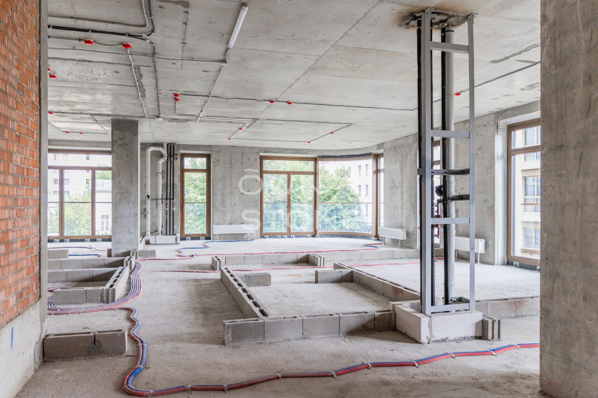 4-комнатная, 167 м² — 350 000 000 ₽