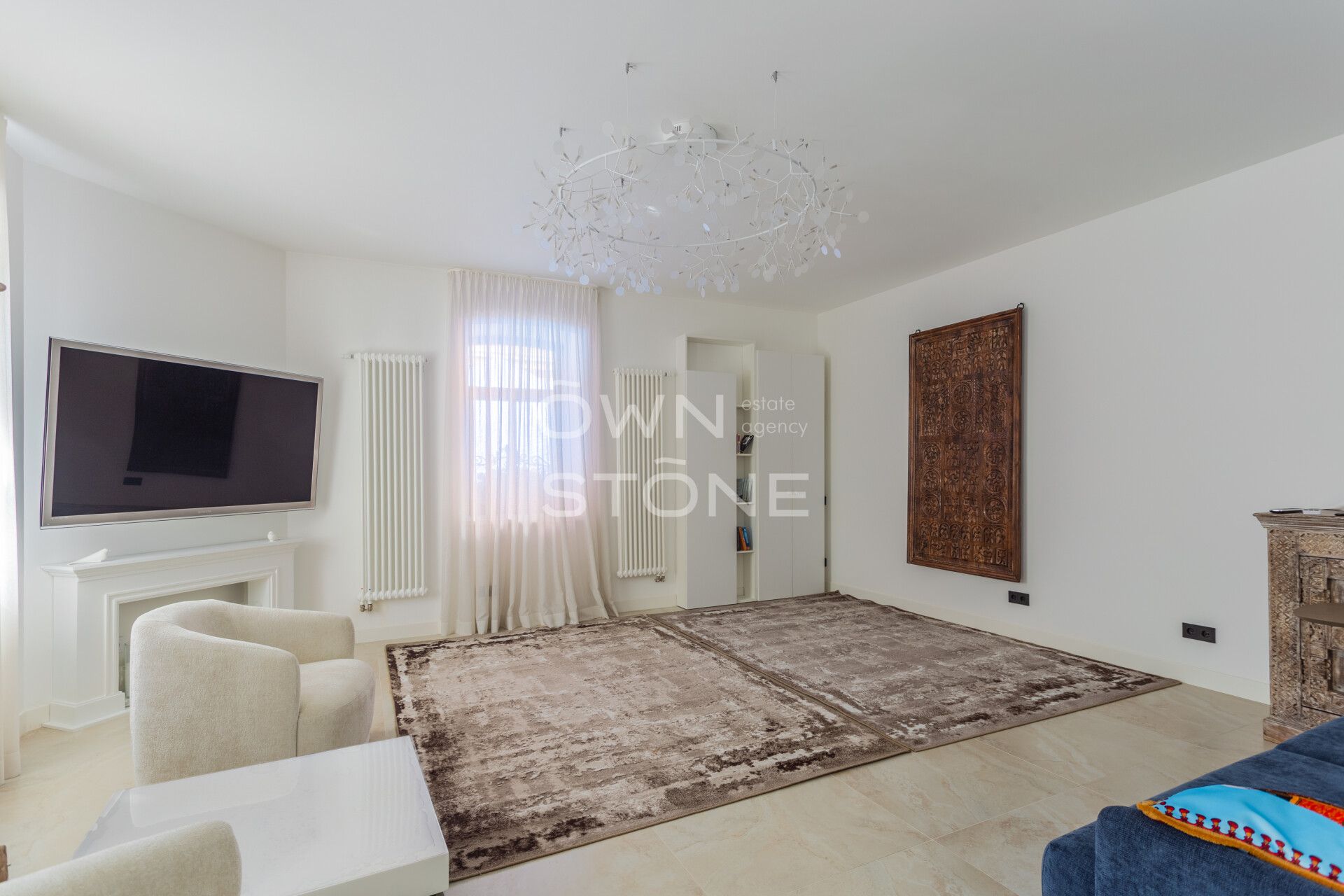3-комнатная, 170 м² — 450 000 ₽