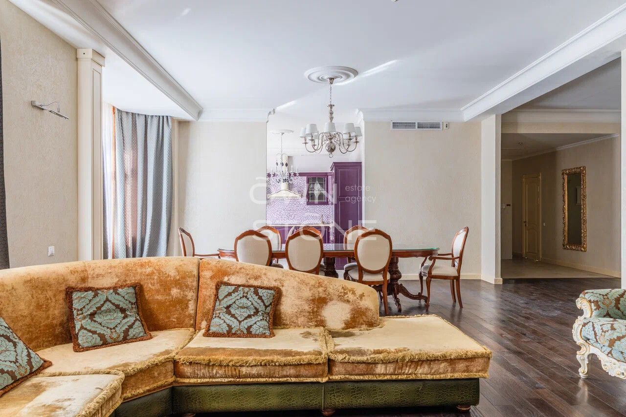 3-комнатная, 195 м² — 495 000 ₽