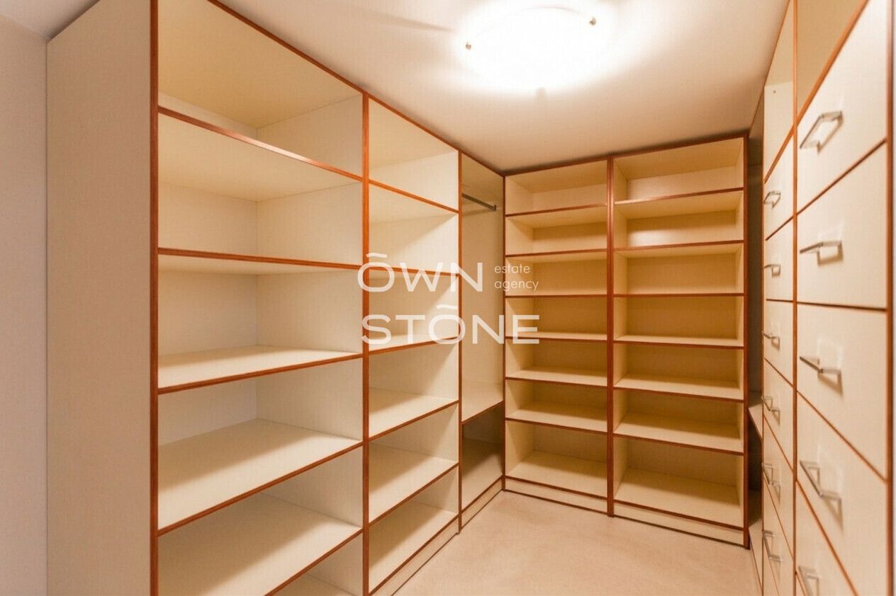 4-комнатная, 140 м² — 92 500 000 ₽