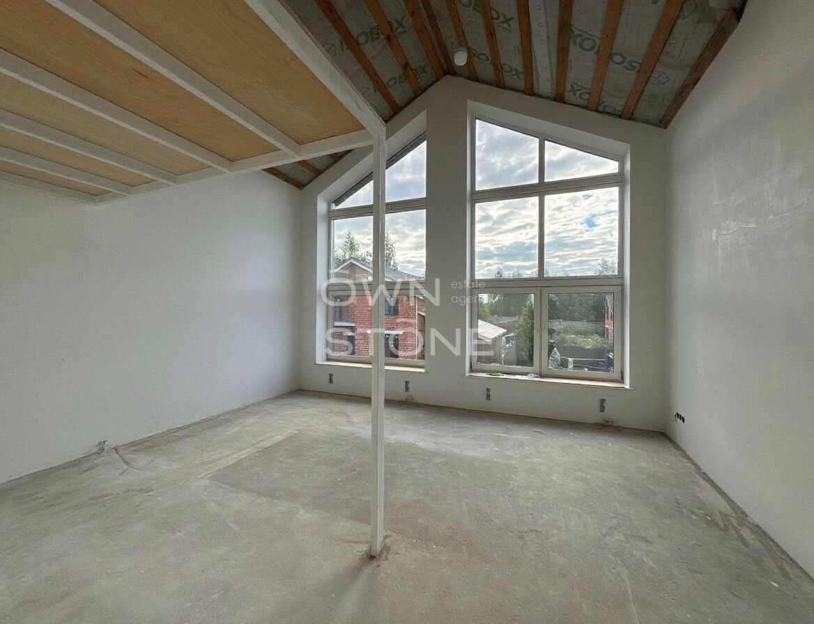 4-комнатная, 240 м² — 43 500 000 ₽