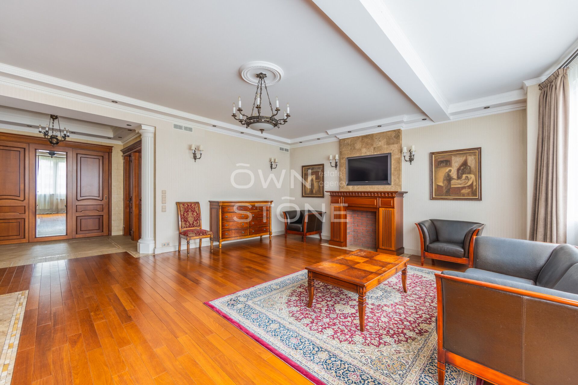 3-комнатная, 144 м² — 400 000 ₽