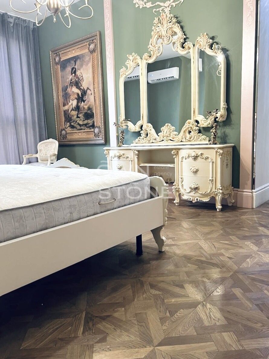 4-комнатная, 125 м² — 290 000 ₽